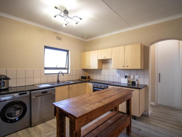 3 Bedroom Townhouse For Sale in Fourways Gardens