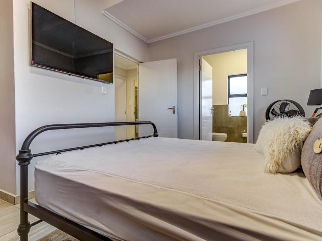 3 Bedroom Townhouse For Sale in Glen Marais