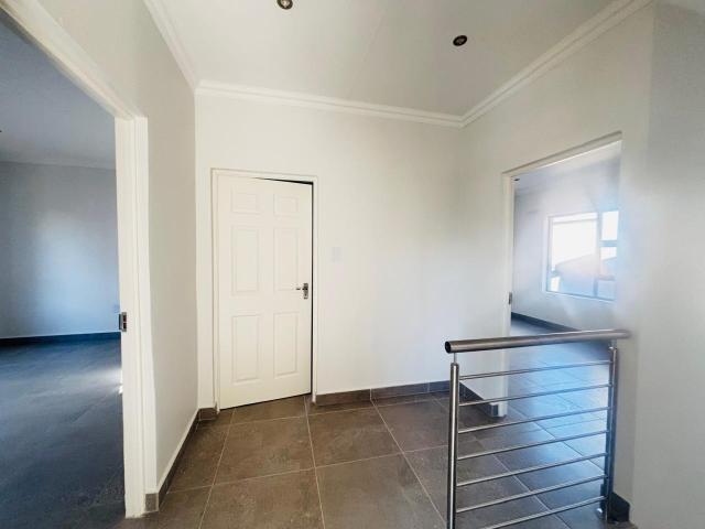 3 Bedroom Townhouse For Sale in Greenhills