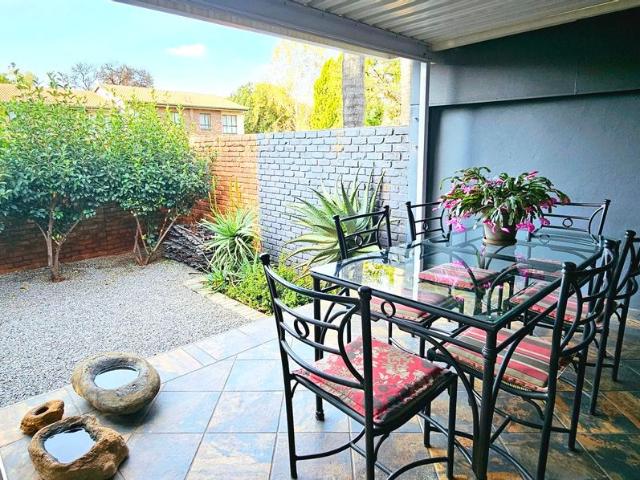 3 Bedroom Townhouse For Sale in Hennopspark