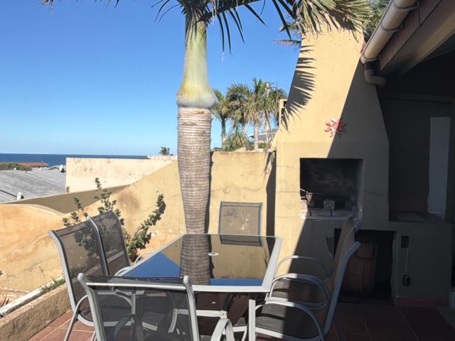 3 Bedroom Townhouse For Sale in Hibberdene