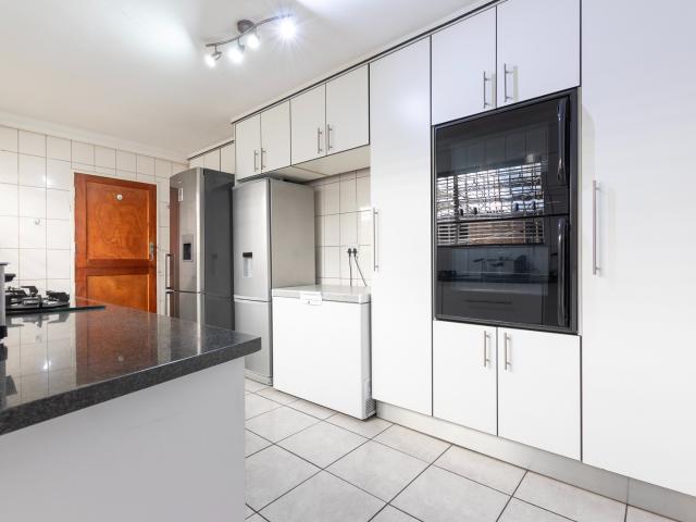 3 Bedroom Townhouse For Sale in Horizon View