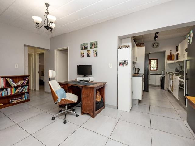 3 Bedroom Townhouse For Sale in Jukskei Park