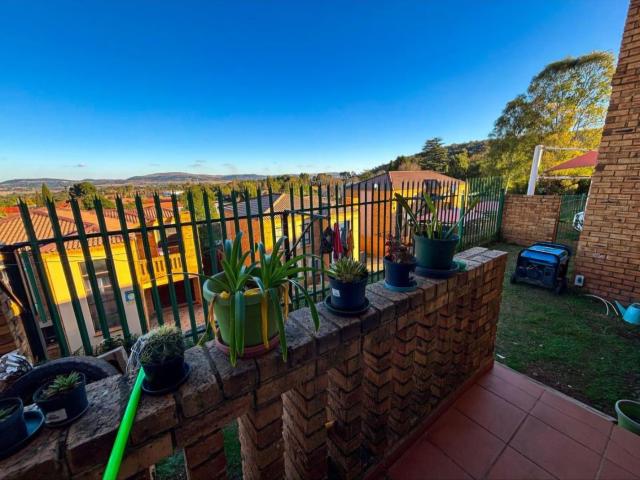 3 Bedroom Townhouse For Sale in Kibler Park