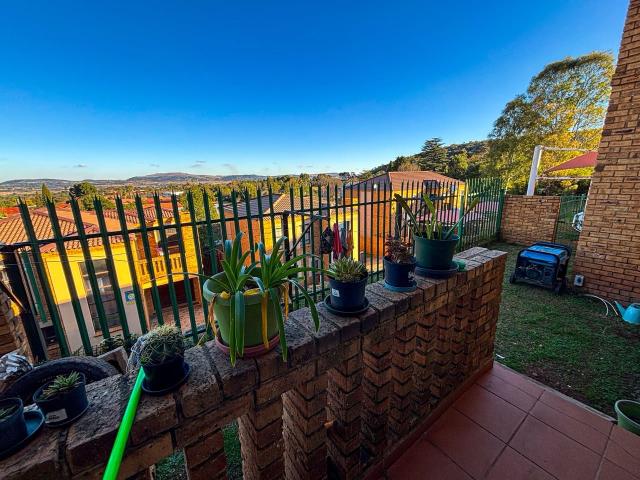 3 Bedroom Townhouse For Sale in Kibler Park