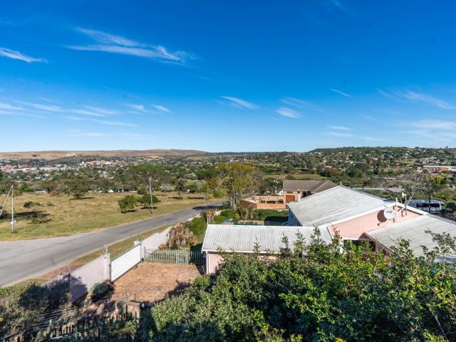 3 Bedroom Townhouse For Sale in Kingswood