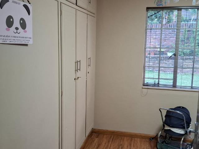 3 Bedroom Townhouse For Sale in Kingsview Ext 2