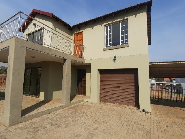 3 Bedroom Townhouse For Sale in Lydenburg