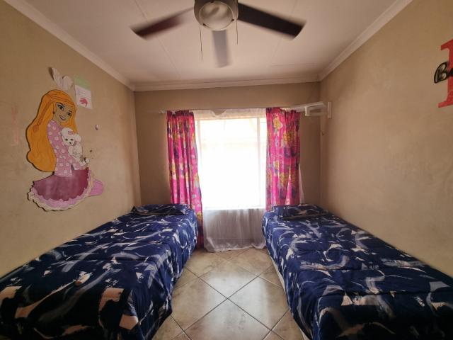 3 Bedroom Townhouse For Sale in Lephalale