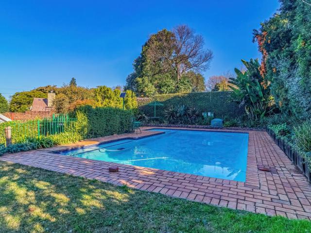 3 Bedroom Townhouse For Sale in Randpark Ridge
