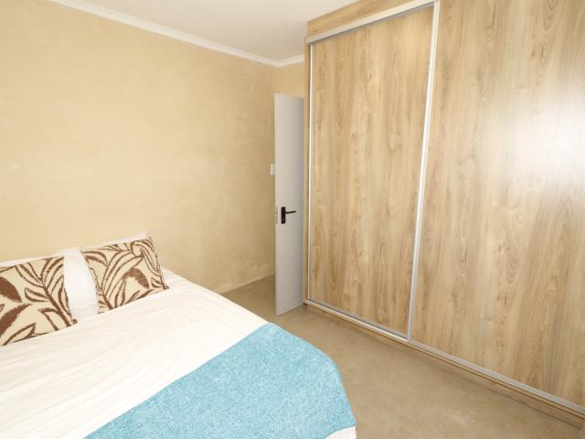 3 Bedroom Townhouse For Sale in Riversbend
