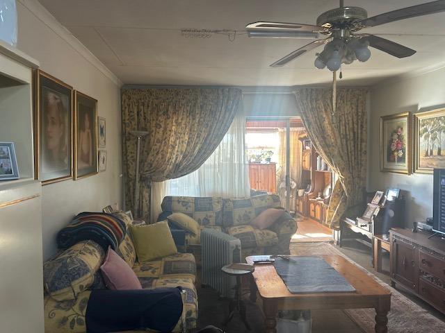 3 Bedroom Townhouse For Sale in Roosheuwel