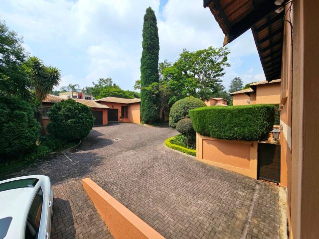 3 Bedroom Townhouse For Sale in Sterrewag