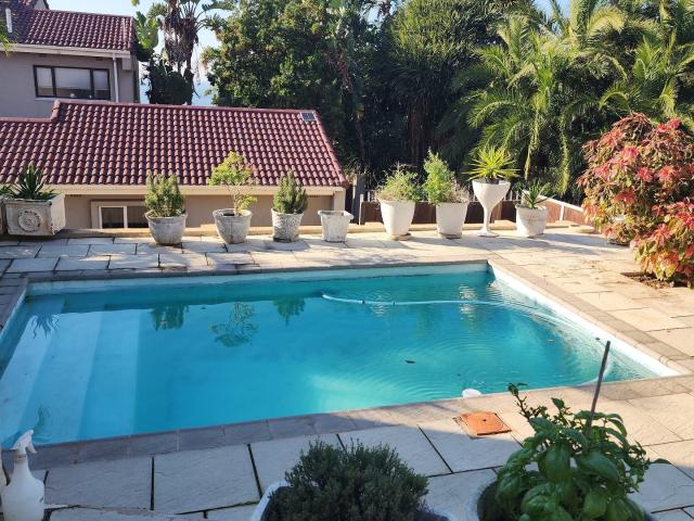 3 Bedroom Townhouse For Sale in Scottburgh Central