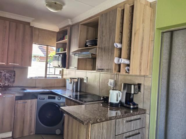 3 Bedroom Townhouse For Sale in Terenure