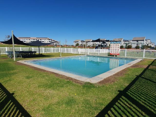 3 Bedroom Townhouse For Sale in The Reeds