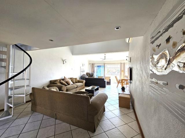 3 Bedroom Townhouse For Sale in Vaal Marina