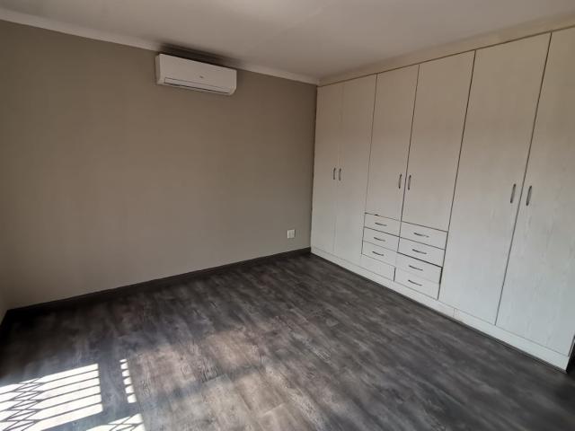 3 Bedroom Townhouse For Sale in Vaalpark