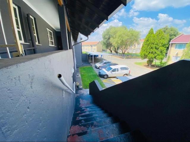 3 Bedroom Townhouse For Sale in Verwoerdpark