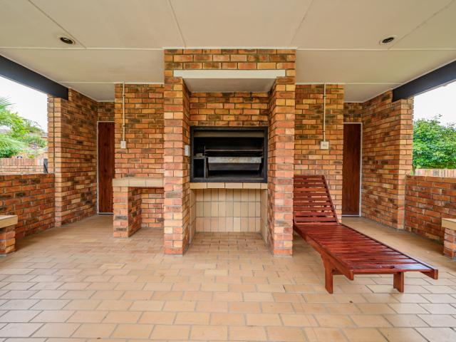 3 Bedroom Townhouse For Sale in Walmer