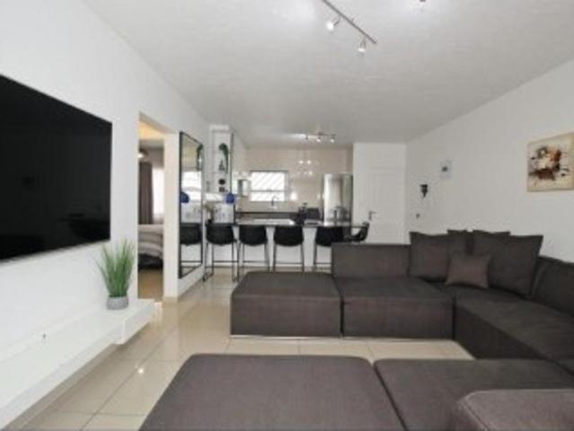 3 Bedroom Townhouse For Sale in Wannenburghoogte