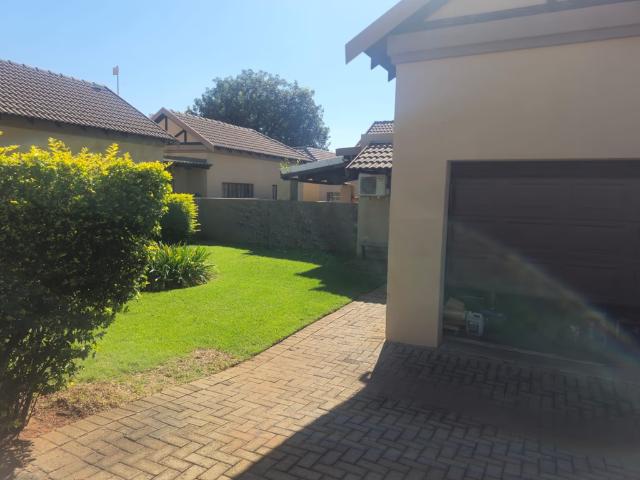3 Bedroom Townhouse For Sale in Waterval East