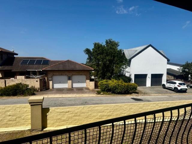 3 Bedroom Townhouse For Sale in Wavecrest