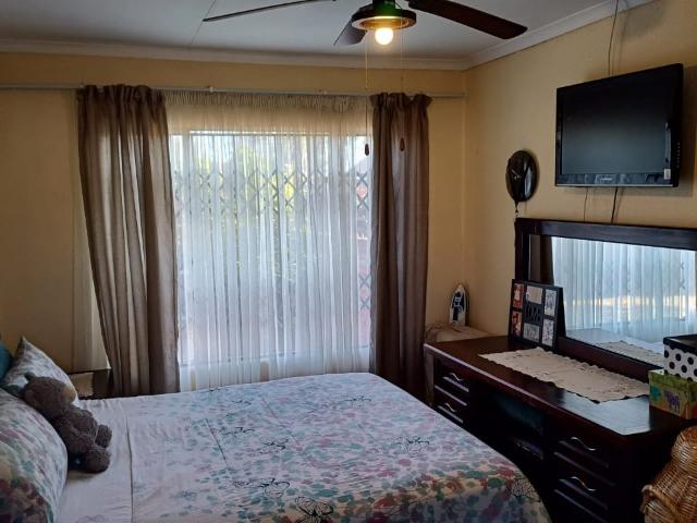 3 Bedroom Townhouse For Sale in West Village