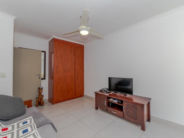3 Bedroom Townhouse For Sale in Westbrook