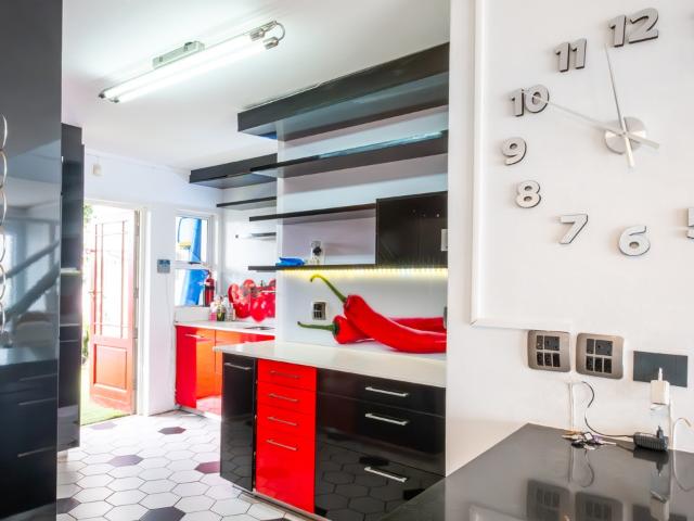 3 Bedroom Townhouse For Sale in Wilderness Central