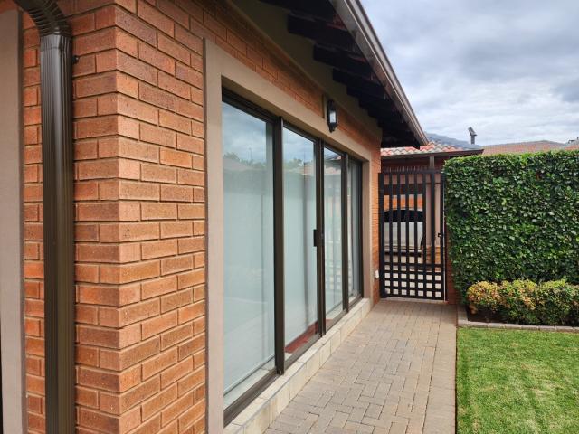 3 Bedroom Townhouse For Sale in Wilkoppies