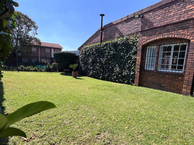 3 Bedroom Townhouse For Sale in Zwartkop