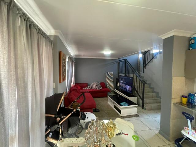 3 Bedroom Townhouse For Sale in Zambezi Manor Lifestyle Estate