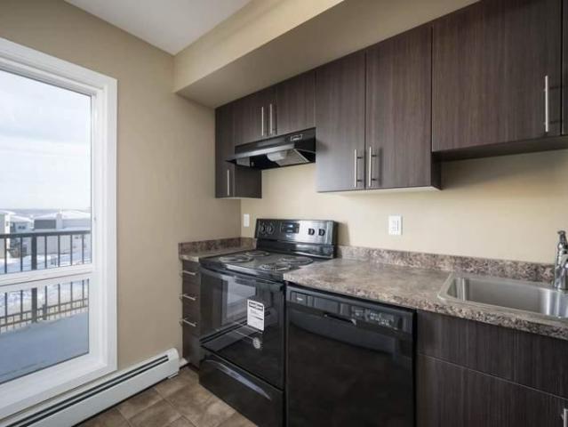 3 Bedroom Townhouse Fort McMurray AB LS96586053