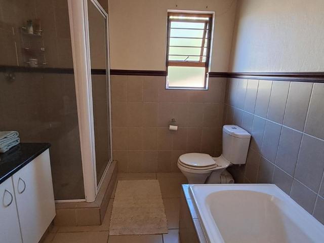 3 Bedroom townhouse freehold for sale in Maroeladal, Randburg