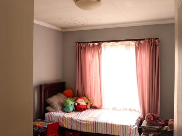 3 Bedroom townhouse freehold for sale in Bloubosrand, Randburg