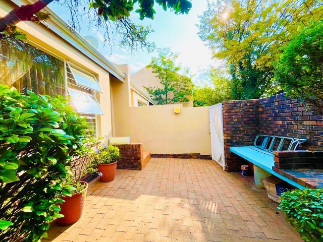 3 Bedroom townhouse freehold for sale in Broadacres, Sandton