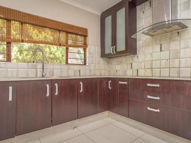3 Bedroom townhouse freehold for sale in Fourways, Sandton