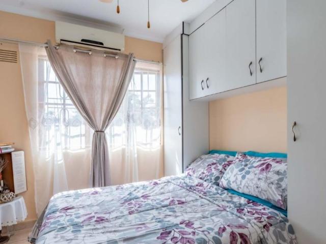 3 Bedroom townhouse freehold for sale in Woodview, Phoenix