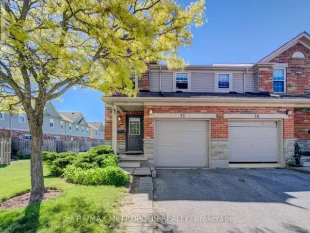 3 Bedroom Townhouse Guelph ON 105186111