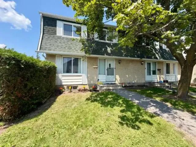 3 Bedroom Townhouse Gloucester ON 103739930