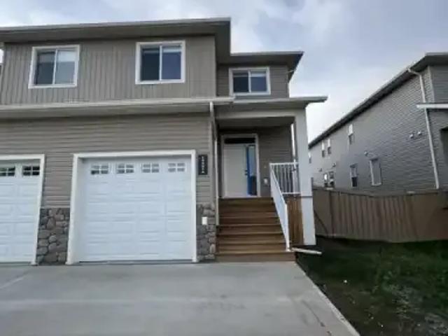 3 Bedroom Townhouse Grande Prairie AB LS99116002