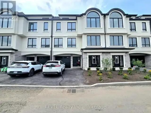 3 Bedroom Townhouse Grimsby ON 104711680
