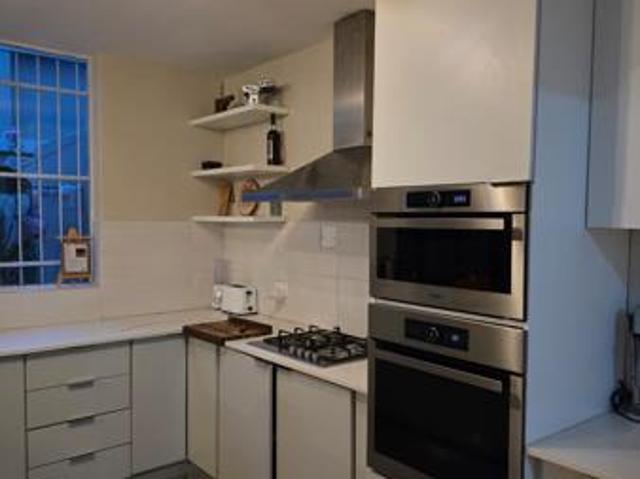 3 Bedroom Townhouse in Murrayfield