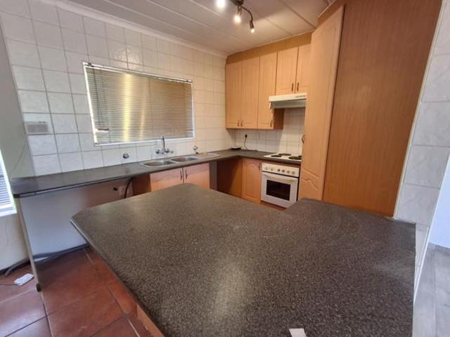 3 Bedroom Townhouse in Murrayfield