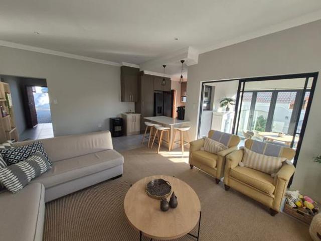 3 Bedroom Townhouse in Magalieskruin
