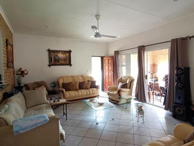 3 Bedroom Townhouse in Manaba Beach
