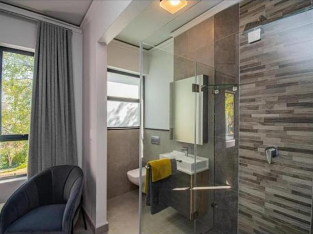 3 Bedroom Townhouse in Menlo Park