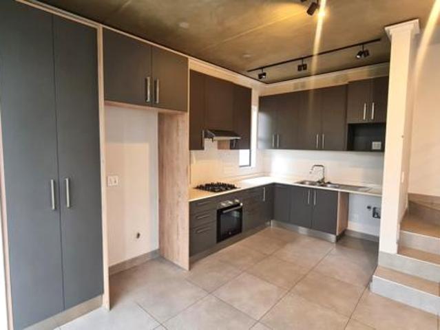 3 Bedroom Townhouse in Menlo Park