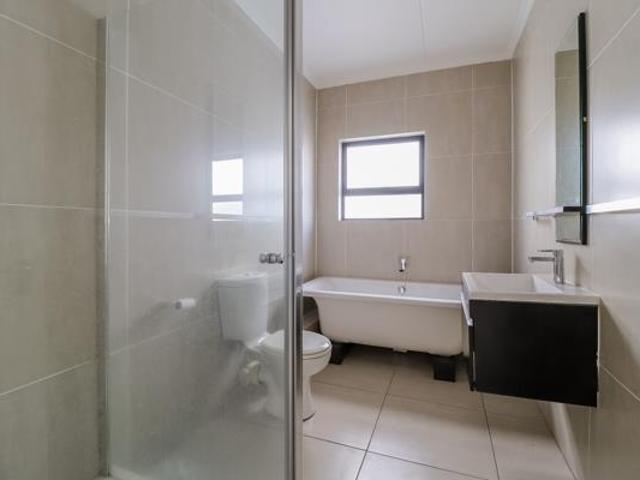3 Bedroom Townhouse in Modderfontein
